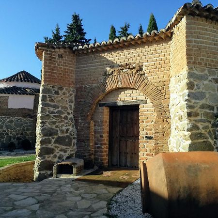 Ruralrut-El Tiemblo Wifi, Cabina De Hidromasaje, Aire Acondicionado Y A Pocos Metros De Zonas De Bano Naturales Exterior photo