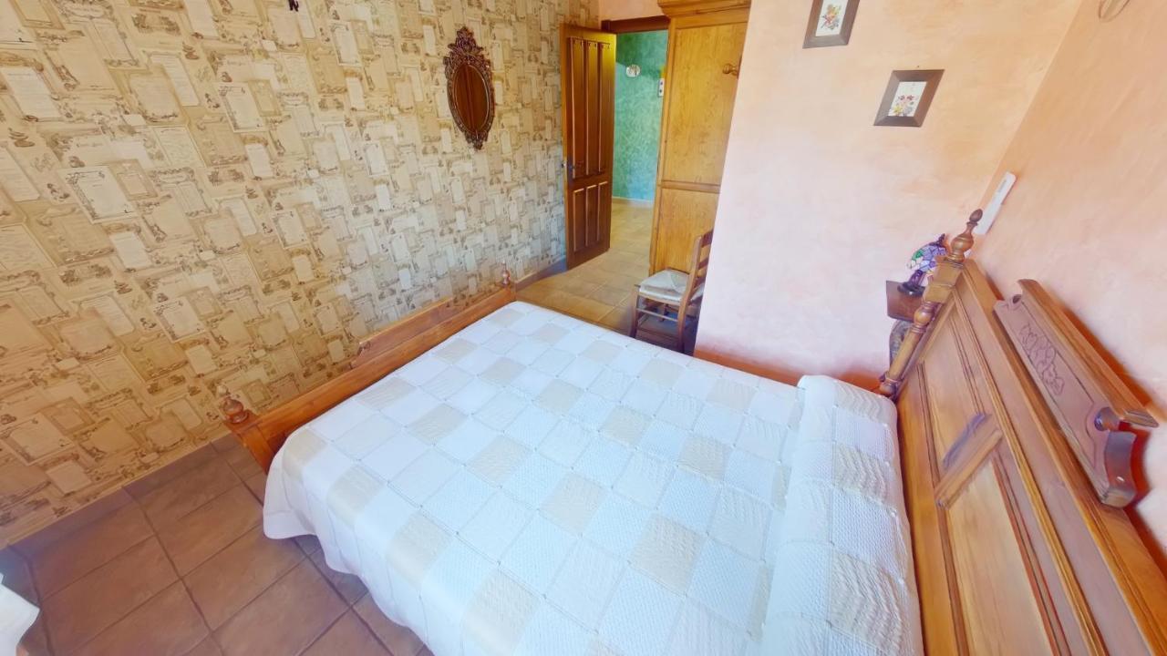 Ruralrut-El Tiemblo Wifi, Cabina De Hidromasaje, Aire Acondicionado Y A Pocos Metros De Zonas De Bano Naturales Exterior photo
